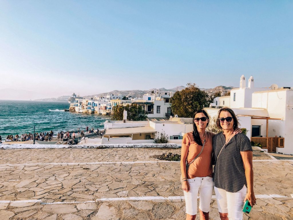 mom and daughter in mykonos