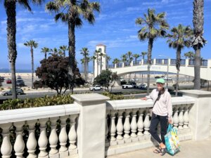 Bridge to get from Hyatt Regency Huntington Beach to the beach 