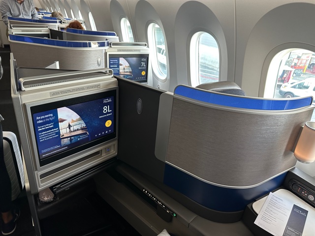 Business class seat