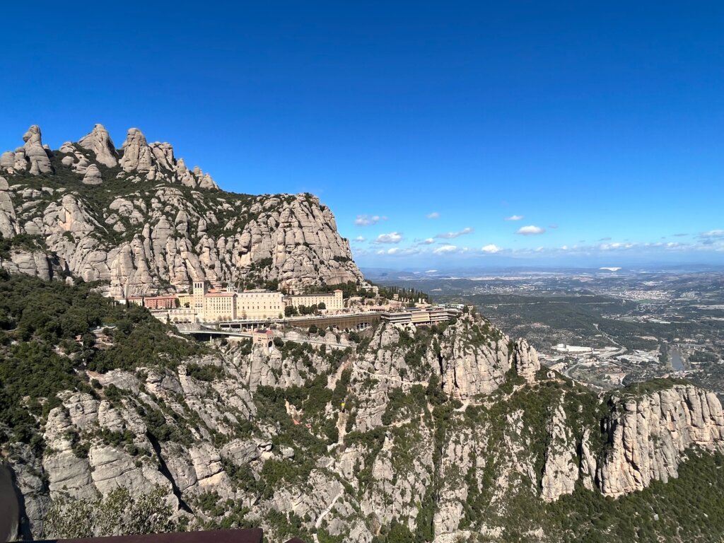 City set on mountain