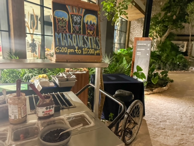 Trolley with crepe making