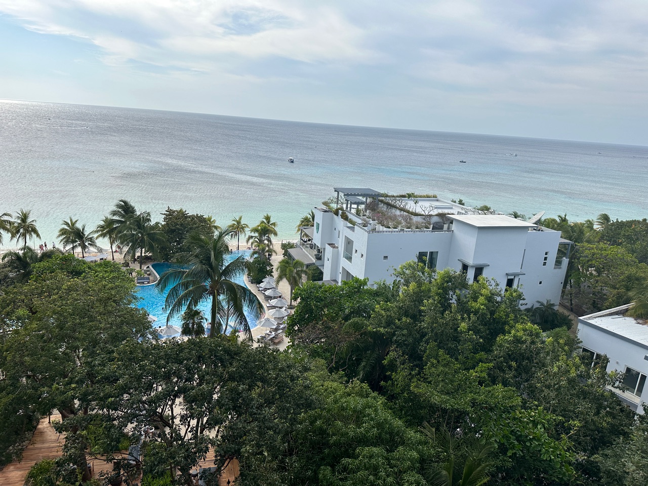 White hotel near ocean