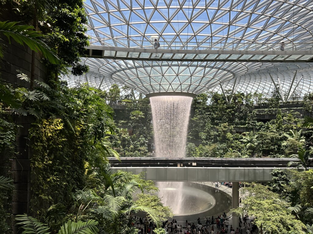 Large water fountain