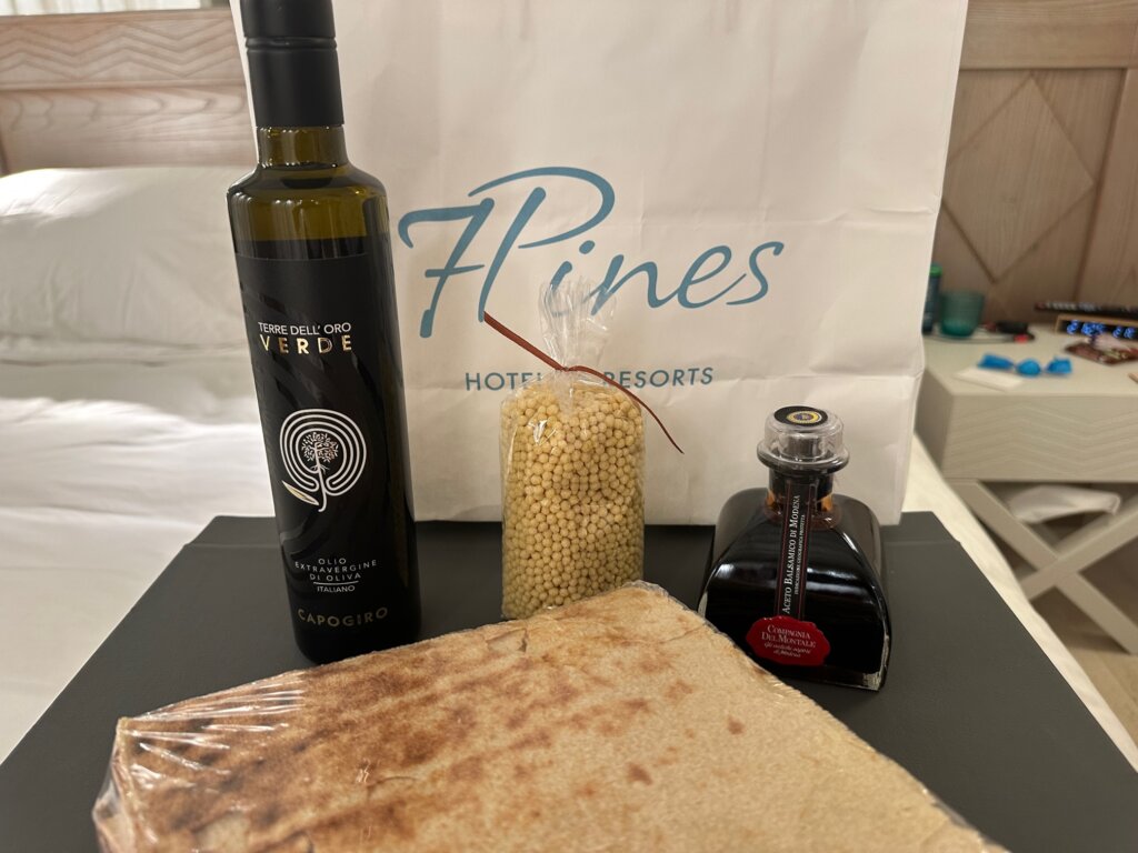Olive oil, balsamic vinegar and crackers.